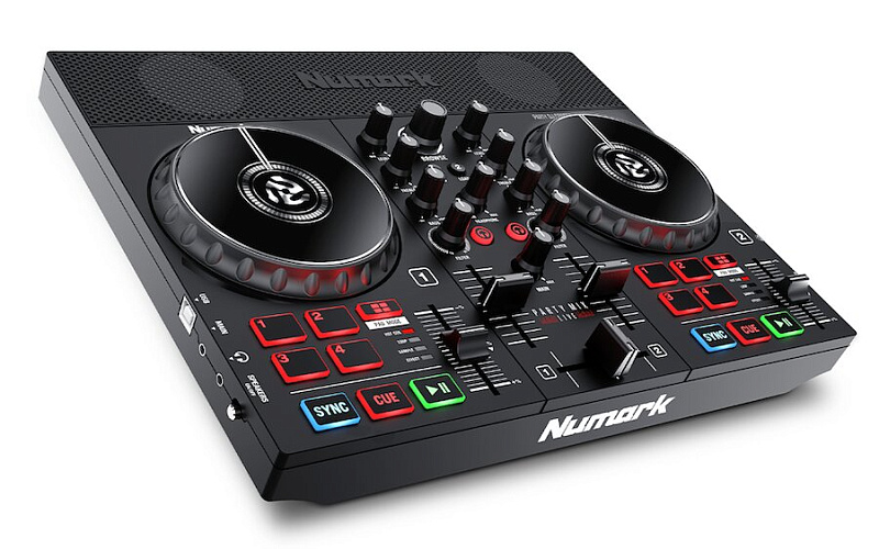 Фото DJ-контроллер NUMARK PARTYMIX LIVE в комплекте ПО Serato