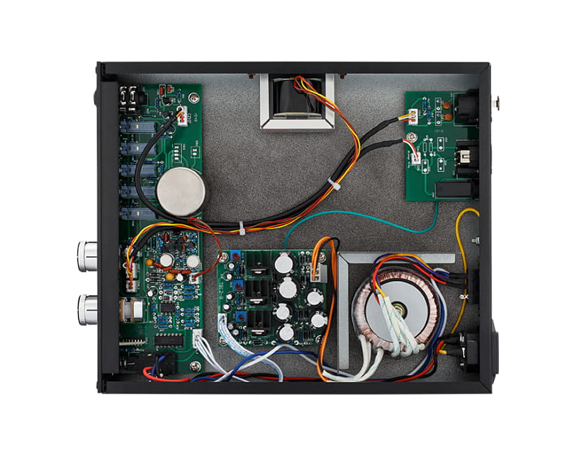 Фото Микрофонный предусилитель WARM AUDIO WA12 MKII Black