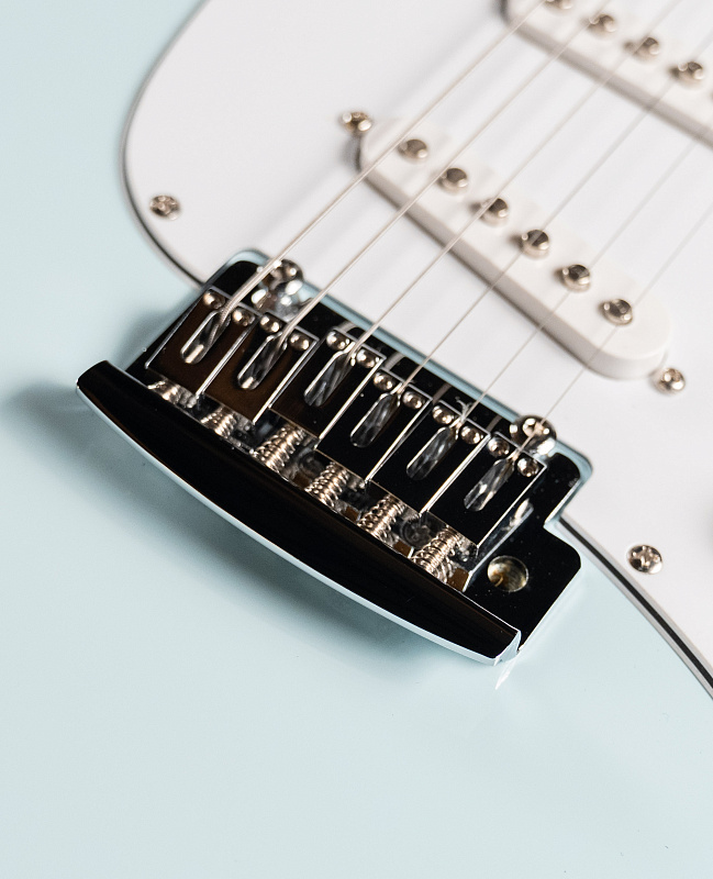 Фото Электрогитара Sterling Cutlass SSS Daphne Blue